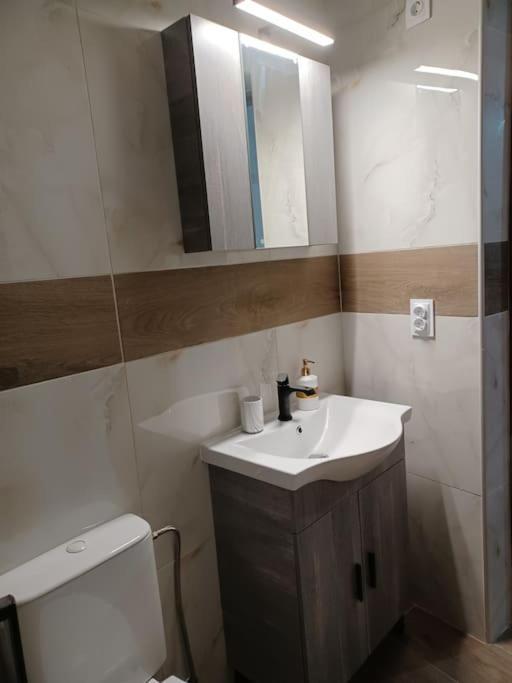 Petite Suite With Backyard. Mytilene Ngoại thất bức ảnh