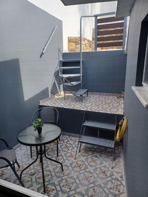 Petite Suite With Backyard. Mytilene Ngoại thất bức ảnh